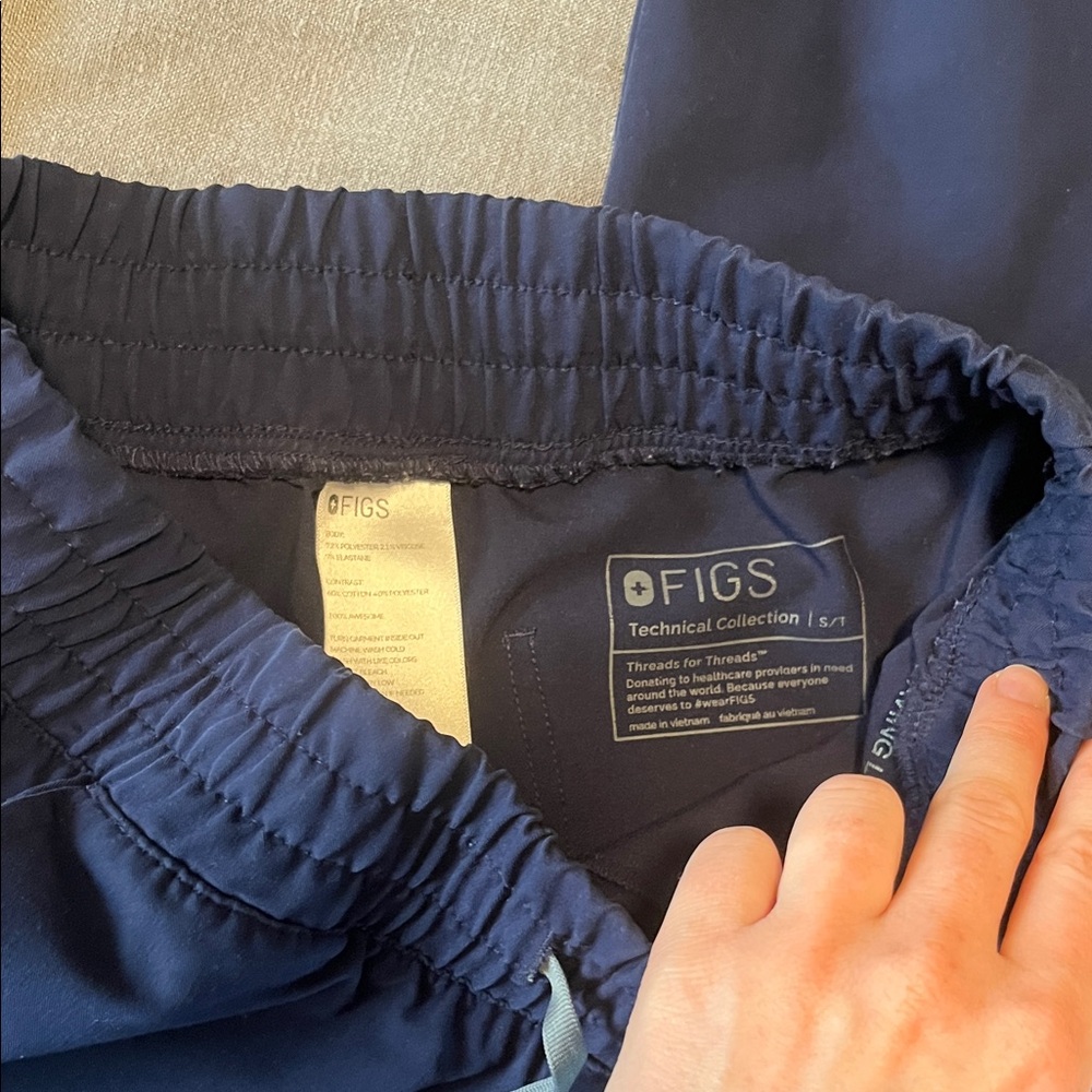 Figs Navy Elastic-Waist Technical Scrub jogger Pants